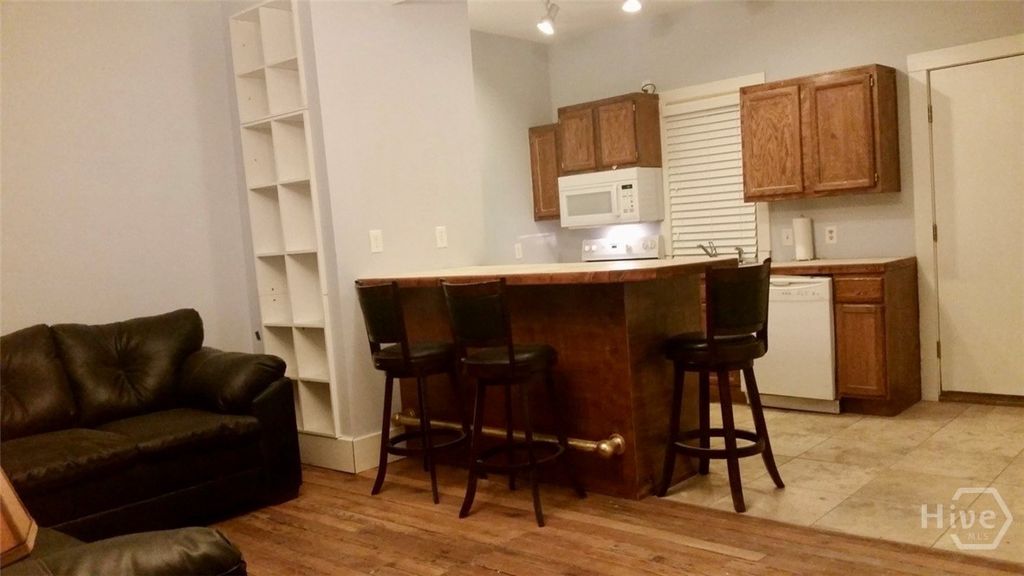 Image 20 of property listing at 501 E Charlton Street H, Savannah, GA 31401
