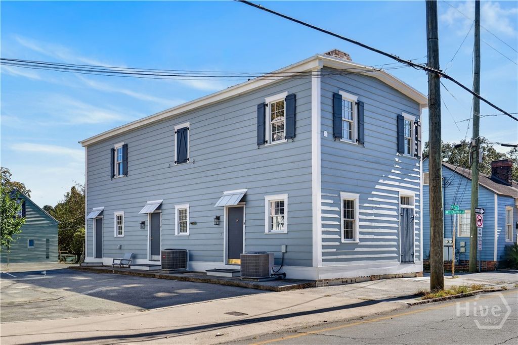 Image 22 of property listing at 501 E Charlton Street H, Savannah, GA 31401