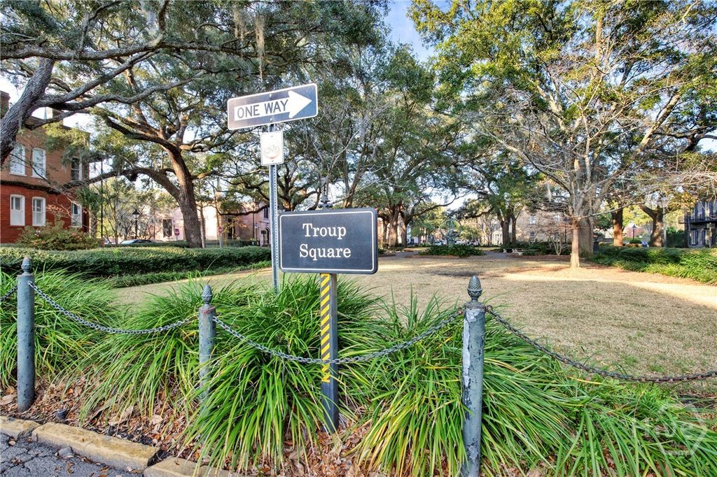 Image 23 of property listing at 501 E Charlton Street H, Savannah, GA 31401