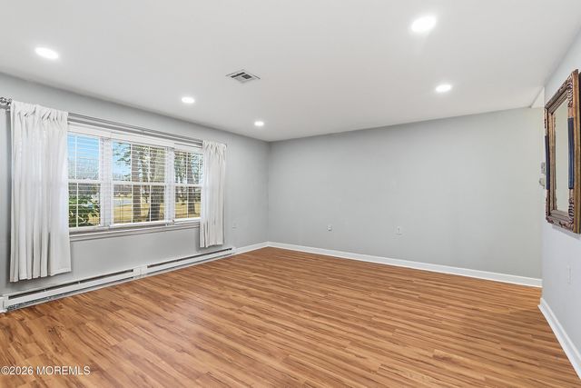 812A Dumbarton Drive, Lakewood, NJ 08701