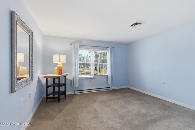 812A Dumbarton Drive, Lakewood, NJ 08701