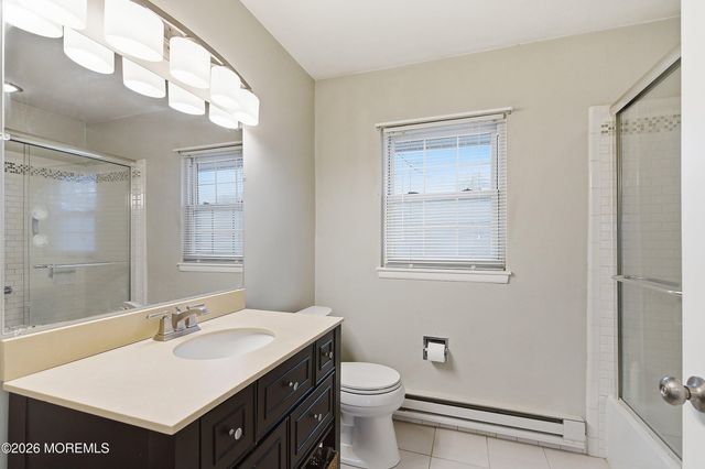 812A Dumbarton Drive, Lakewood, NJ 08701