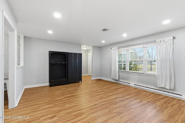 812A Dumbarton Drive, Lakewood, NJ 08701