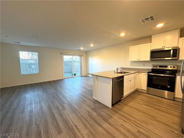 9932 Marigold Hills Street, Las Vegas, NV 89141