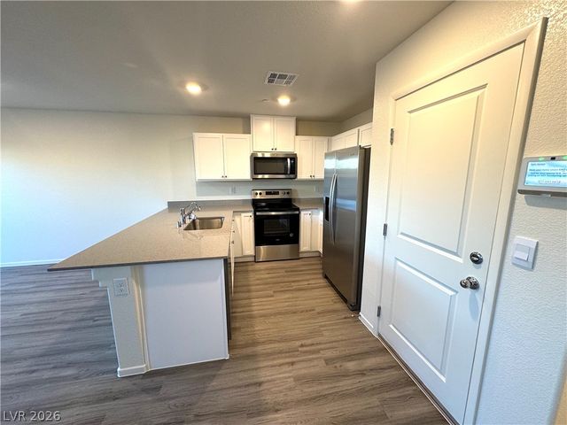 9932 Marigold Hills Street, Las Vegas, NV 89141