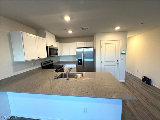 9932 Marigold Hills Street, Las Vegas, NV 89141