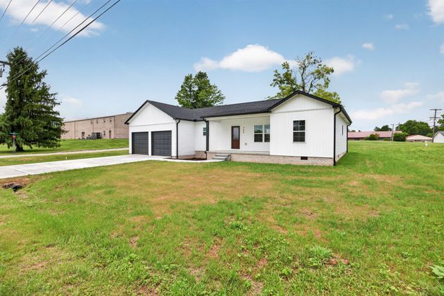 208 E Crawford Ave, Monterey, TN 38574