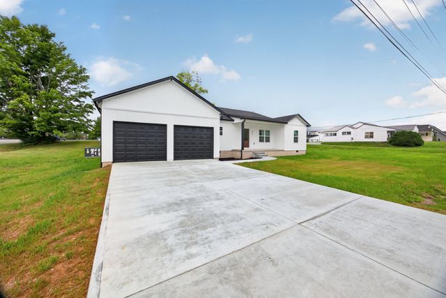 208 E Crawford Ave, Monterey, TN 38574
