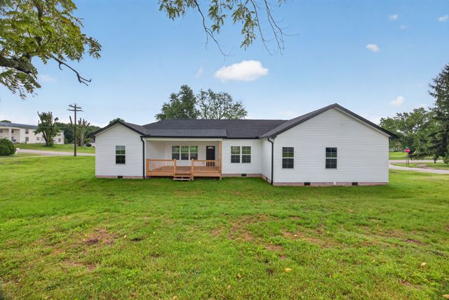 208 E Crawford Ave, Monterey, TN 38574