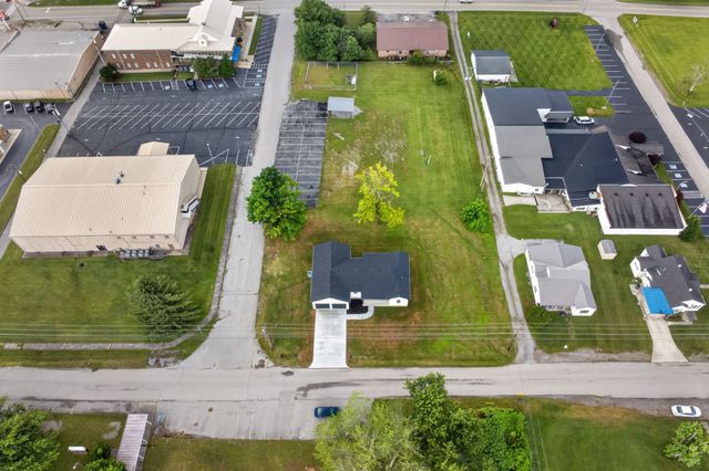 208 E Crawford Ave, Monterey, TN 38574