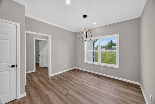 208 E Crawford Ave, Monterey, TN 38574