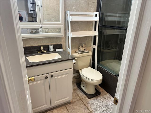 12 Bunnell Place, West Babylon, NY 11704