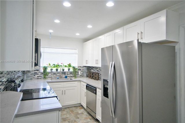 1419 N 16th Ct, Hollywood, FL 33020