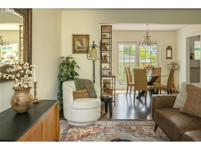 10910 Ne HANCOCK St, Portland, OR 97220