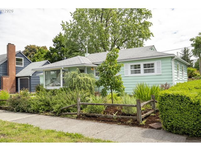 10910 Ne HANCOCK St, Portland, OR 97220