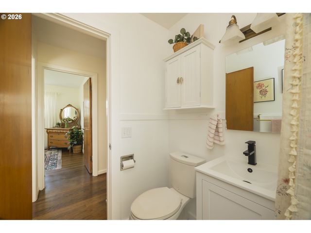 10910 Ne HANCOCK St, Portland, OR 97220