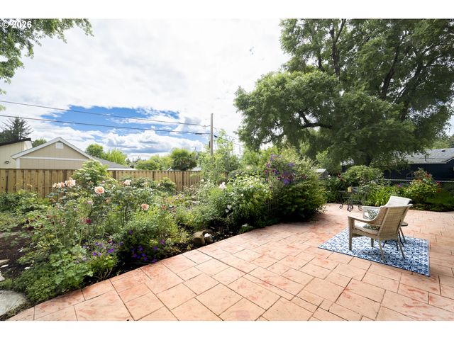10910 Ne HANCOCK St, Portland, OR 97220
