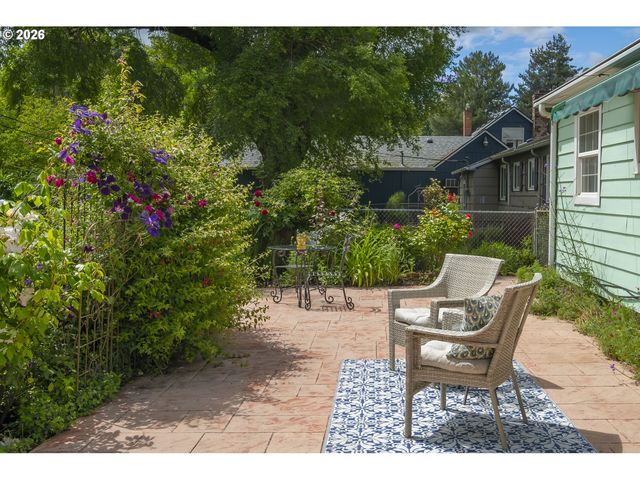 10910 Ne HANCOCK St, Portland, OR 97220
