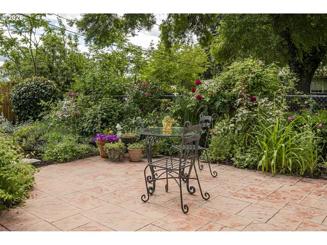10910 Ne HANCOCK St, Portland, OR 97220