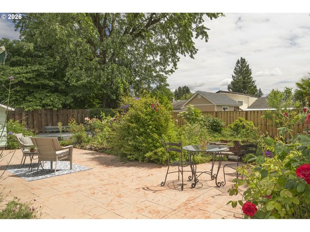 10910 Ne HANCOCK St, Portland, OR 97220