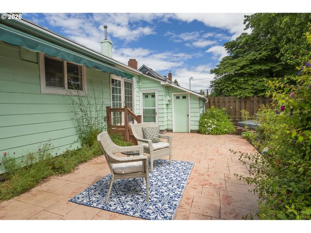 10910 Ne HANCOCK St, Portland, OR 97220
