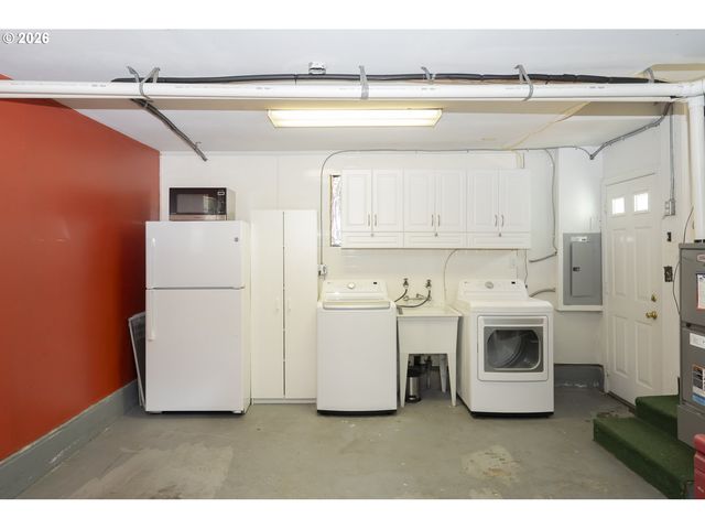 10910 Ne HANCOCK St, Portland, OR 97220
