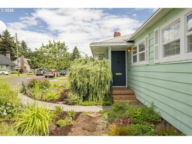 10910 Ne HANCOCK St, Portland, OR 97220