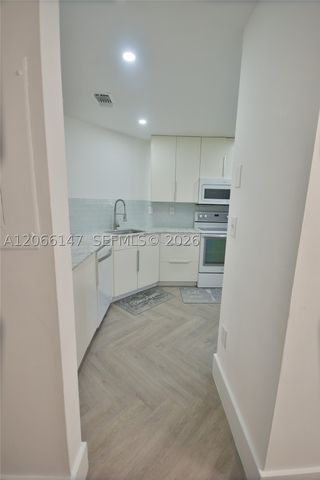 10026 Hammocks Blvd 103-6, Miami, FL 33196