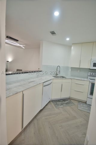 10026 Hammocks Blvd 103-6, Miami, FL 33196
