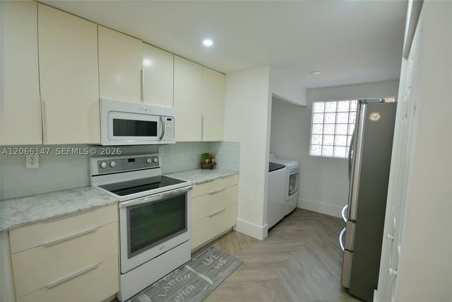 10026 Hammocks Blvd 103-6, Miami, FL 33196