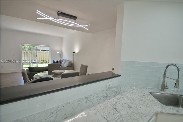 10026 Hammocks Blvd 103-6, Miami, FL 33196