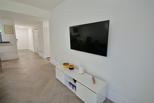 10026 Hammocks Blvd 103-6, Miami, FL 33196