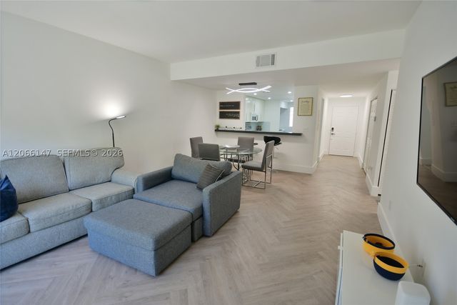 10026 Hammocks Blvd 103-6, Miami, FL 33196