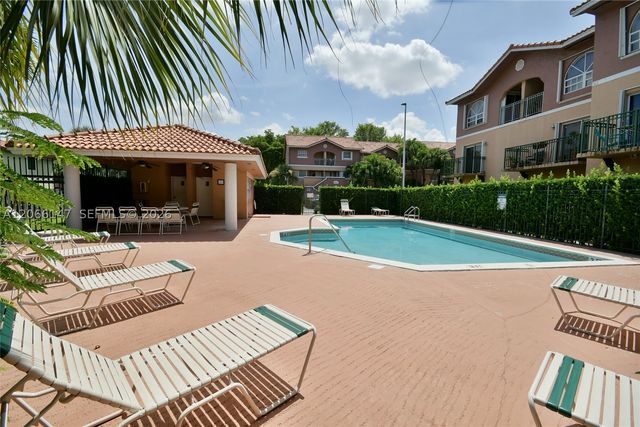 10026 Hammocks Blvd 103-6, Miami, FL 33196