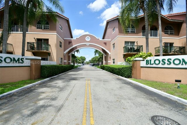 10026 Hammocks Blvd 103-6, Miami, FL 33196