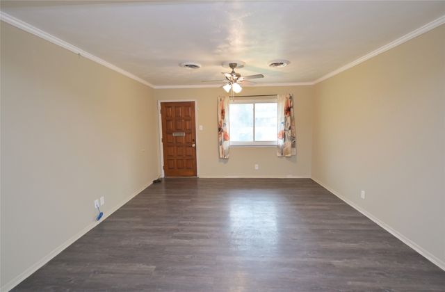 1804 England Road, Arlington, TX 76013