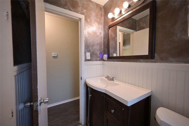 1804 England Road, Arlington, TX 76013