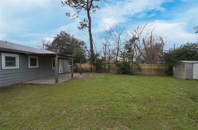 1804 England Road, Arlington, TX 76013