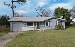 1804 England Road, Arlington, TX 76013
