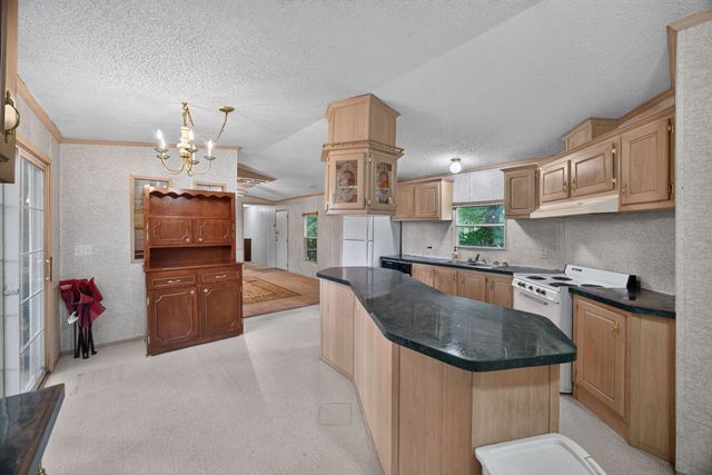 2942 Downing St, Cookeville, TN 38506