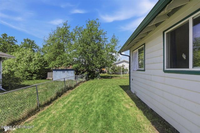 3705 E 18th Avenue, Anchorage, AK 99508