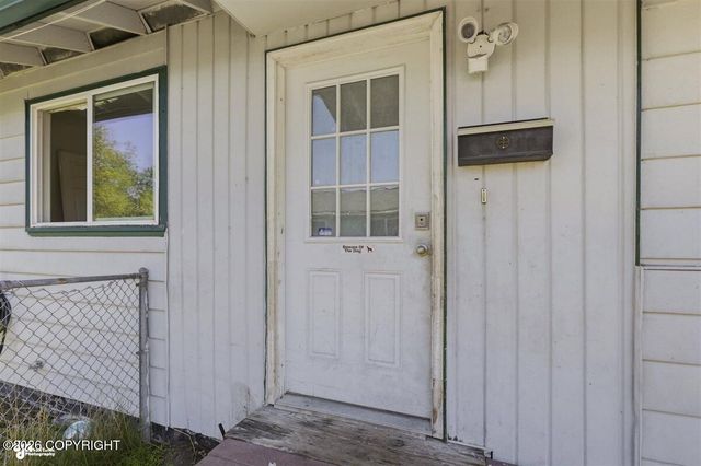 3705 E 18th Avenue, Anchorage, AK 99508