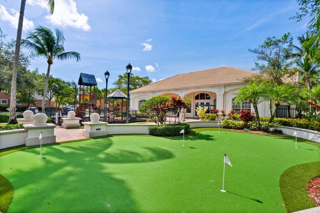 3303 Myrtlewood Circle E, Palm Beach Gardens, FL 33418