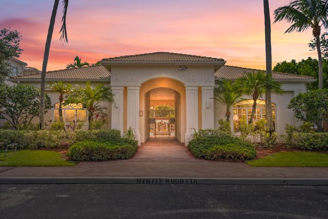 3303 Myrtlewood Circle E, Palm Beach Gardens, FL 33418