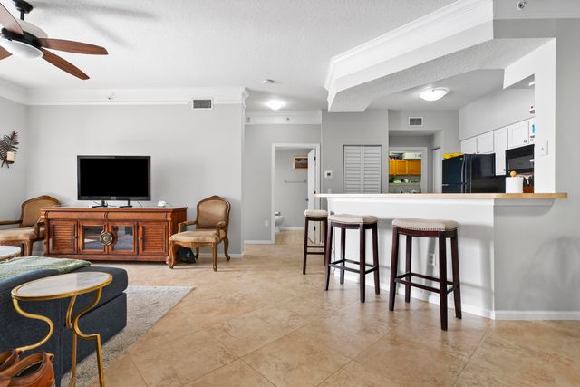 3303 Myrtlewood Circle E, Palm Beach Gardens, FL 33418