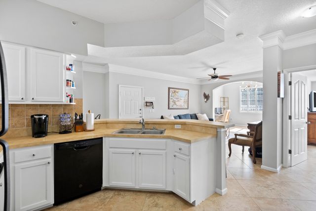3303 Myrtlewood Circle E, Palm Beach Gardens, FL 33418