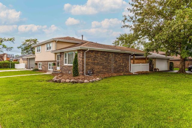 8001 S Thomas Avenue, Bridgeview, IL 60455