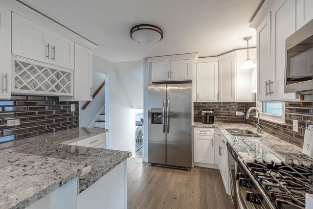8001 S Thomas Avenue, Bridgeview, IL 60455