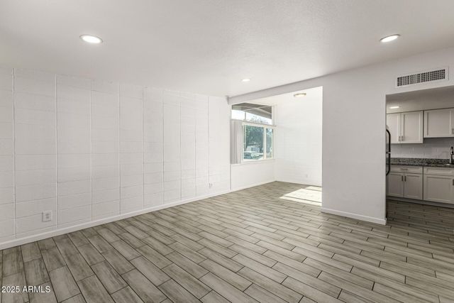 6708 E CHEERY LYNN Road B, Scottsdale, AZ 85251