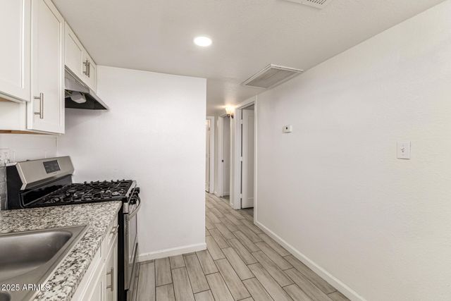 6708 E CHEERY LYNN Road B, Scottsdale, AZ 85251